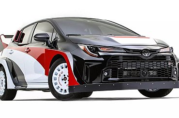 Premiér tasí předvolební trumf. Voliče má ukonejšit výroba japonských elektromobilů v Kolíně
