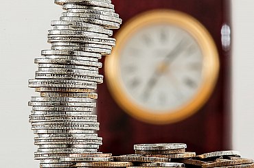 Německá vláda otáčí: Po průmyslu by se levnější elektřiny mohly dočkat i domácnosti