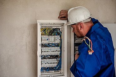 ČEPS: Česko žádné mimořádnosti v síti dnes nezaznamenalo, funguje standardně