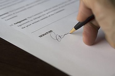Korejská KHNP dnes uzavřela první závazné dohody s českými firmami k Dukovanům