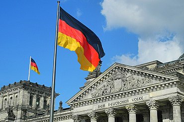 Industry welcomes Germany’s planned 75% tax write-offs for new company EVs