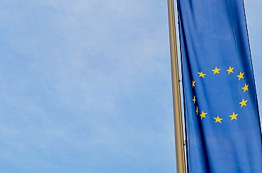 Firmy v EU musí odhalit detaily smluv o ruském plynu, navrhne Evropská komise