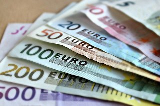 ÚRSO: Energetici vrátia odberateľom 444 140 eur za porušenie štandardov kvality