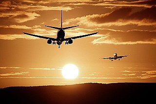 EK vydá tento týden pokyny pro aerolinky ohledně leteckého paliva, uvedla mluvčí