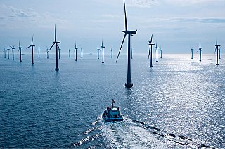 Británie zrychluje výstavbu energetické infrastruktury. Otevírá cestu omezením soudních žalob i novému zákonu o energetické nezávislosti